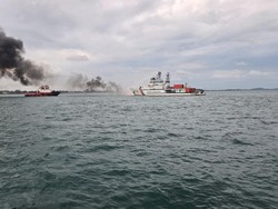 Kapal Kayu Terbakar di Perairan Batam, ABK Menghilang Kapal Kayu Terbakar di Perairan Batam, ABK Menghilang