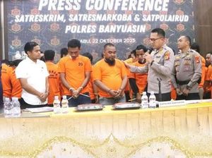 Polisi Telusuri Asal Senpi Rakitan Penembakan Sopir Angkot di Banyuasin Polisi Telusuri Asal Senpi Rakitan Penembakan Sopir Angkot di Banyuasin