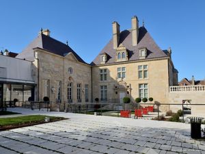 Tragis! Museum di Prancis Dibobol Maling Lagi, 2.000 Koin Kuno Raib Tragis! Museum di Prancis Dibobol Maling Lagi, 2.000 Koin Kuno Raib