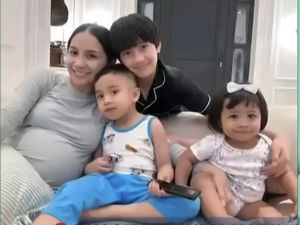 Gegara Foto Ini Nagita Slavina Disebut Hamil Lagi Gegara Foto Ini Nagita Slavina Disebut Hamil Lagi