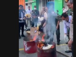 Pembakaran Mahkota Cenderawasih Lukai Hati Warga Papua Pembakaran Mahkota Cenderawasih Lukai Hati Warga Papua