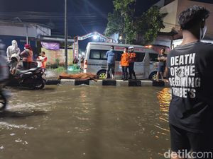 Pemotor Asal Gayamsari Meninggal Usai Terjatuh di Jalan Wolter Monginsidi Pemotor Asal Gayamsari Meninggal Usai Terjatuh di Jalan Wolter Monginsidi