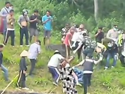 Mayat Mrs X Ditemukan di Irigasi OKU Timur, Kenakan Batik Merah