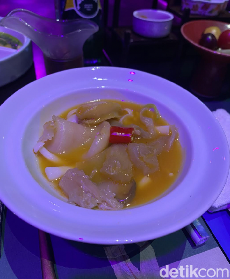 Pengalaman bersantap di restoran Hualiyan, Chongqing. Pengalaman bersantap di restoran Hualiyan, Chongqing.