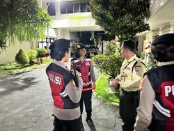 Jaga Kamtibmas, Polwan Polda Bali Diterjunkan untuk Patroli Bersepeda