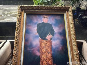 Ki Anom Suroto Bakal Dimakamkan di Sebelah Makam Ki Warseno Slenk Ki Anom Suroto Bakal Dimakamkan di Sebelah Makam Ki Warseno Slenk