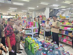 Pastikan Sesuai HET, Satgas Pangan Bareskrim Polri Cek Harga Beras di Purbalingga