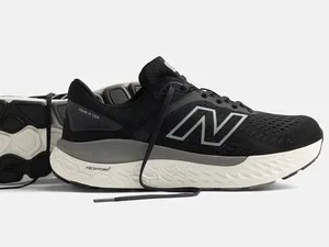 New Balance Jual Sepatu Sepasang Beda Ukuran, untuk Si Kaki Tak Sama New Balance Jual Sepatu Sepasang Beda Ukuran, untuk Si Kaki Tak Sama