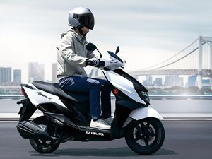 Tampang Suzuki Avenis 125 Terbaru yang Harganya Rp 31 Jutaan