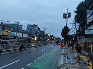 Tawuran di Manggarai Pecah Sore Tadi, Warga Saling Serang Pakai Petasan Tawuran di Manggarai Pecah Sore Tadi, Warga Saling Serang Pakai Petasan