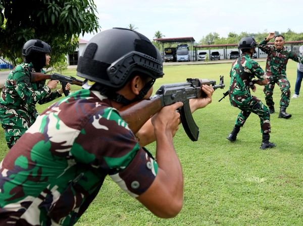 TNI AL Gelar Simulasi Penanggulangan Teror di Lanal Mamuju