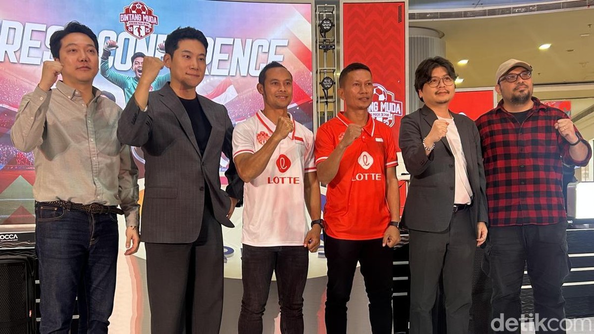 Atep dan Ismed Sofyan tangani 40 talenta muda bareng Legenda Timnas Korsel. (Foto: Mercy Raya/detikSport)