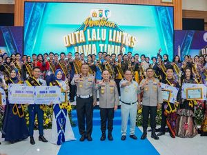 Puluhan Pemuda Ikuti Duta Lalu Lintas, Ditlantas Polda Jatim Puluhan Pemuda Ikuti Duta Lalu Lintas, Ditlantas Polda Jatim