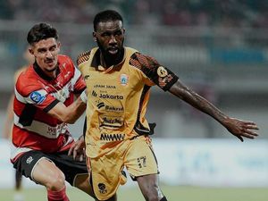 Madura United Vs Persija: Gol Maxwell Bawa Macan Kemayoran Menang 1-0 Madura United Vs Persija: Gol Maxwell Bawa Macan Kemayoran Menang 1-0