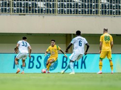 Hujan Kartu Merah, PSBS Vs Persebaya Tuntas 0-0