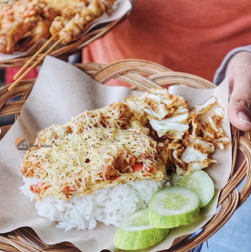 Laris! Ini Rekomendasi 7 Nasi Ayam Paling Enak di Ojol