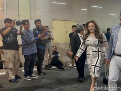Video: Lisa Mariana Tiba di Bareskrim, Diperiksa Jadi Tersangka Kasus RK