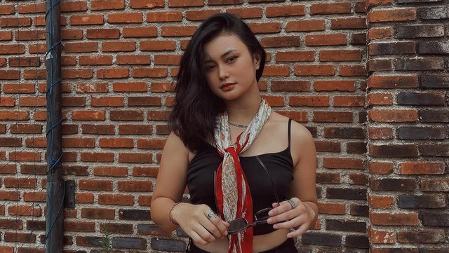 Gosip Terkini Selebriti Insertlive : Ini Sosok Liyan Zef yang Mendadak Terseret Isu Selingkuh Jule dengan Petinju