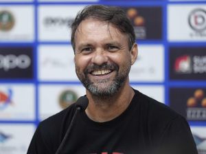 Madura United Vs Persija: Mauricio Souza Sejenak Lupakan Kenangan Madura United Vs Persija: Mauricio Souza Sejenak Lupakan Kenangan