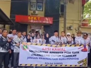 PGRI Palembang Dampingi Guru SMKN 7 Buat Laporan ke Polda Sumsel PGRI Palembang Dampingi Guru SMKN 7 Buat Laporan ke Polda Sumsel