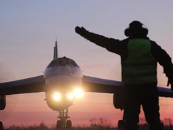 Video: Rusia Lagi-lagi Kirim Pesawat Pengebom Nuklir ke Laut Jepang Video: Rusia Lagi-lagi Kirim Pesawat Pengebom Nuklir ke Laut Jepang