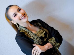 7 Potret Ayu Ting Ting Tampil Anggun Kenakan Kebaya Modern, Cantik Mempesona 7 Potret Ayu Ting Ting Tampil Anggun Kenakan Kebaya Modern, Cantik Mempesona