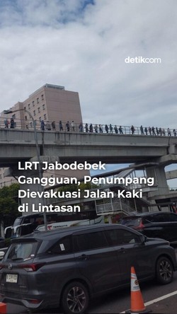 Video: LRT Jabodebek Gangguan, Penumpang Jalan Kaki di Lintasan