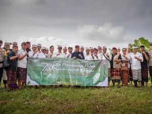Wabup Bangli Pimpin Aksi Tanam Pohon di Hari Tumpek Wariga Wabup Bangli Pimpin Aksi Tanam Pohon di Hari Tumpek Wariga