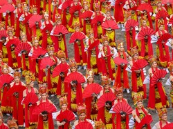 Kian Memukau, Kolosal Gandrung Sewu Banyuwangi Libatkan 1.400 Penari Kian Memukau, Kolosal Gandrung Sewu Banyuwangi Libatkan 1.400 Penari