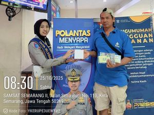 Duta Pemandu dari Polri Sat Set Bantu Pelayanan Samsat II Semarang Duta Pemandu dari Polri Sat Set Bantu Pelayanan Samsat II Semarang