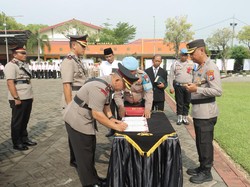 Polres Mojokerto Rotasi 7 Perwira demi Dongkrak Kinerja Polres Mojokerto Rotasi 7 Perwira demi Dongkrak Kinerja