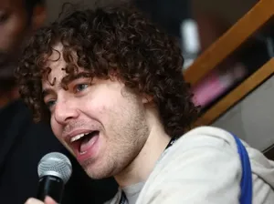 Kisah Shayne Coplan, Dulu DO dari Kampus Kini Jadi Miliarder Termuda di Dunia Kisah Shayne Coplan, Dulu DO dari Kampus Kini Jadi Miliarder Termuda di Dunia