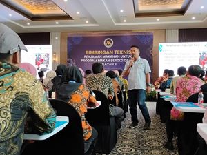 SPPG di Pacitan Gelar Bimtek untuk Cegah Kerusakan MBG SPPG di Pacitan Gelar Bimtek untuk Cegah Kerusakan MBG
