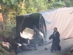Truk Bawa Rombongan Anak SMP Gagal Nanjak-Terbalik di Bollangi Gowa, 2 Luka Truk Bawa Rombongan Anak SMP Gagal Nanjak-Terbalik di Bollangi Gowa, 2 Luka
