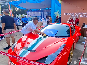 Video: Barang-barang Mewah di Pameran Kinerja Kejagung 2025 Video: Barang-barang Mewah di Pameran Kinerja Kejagung 2025