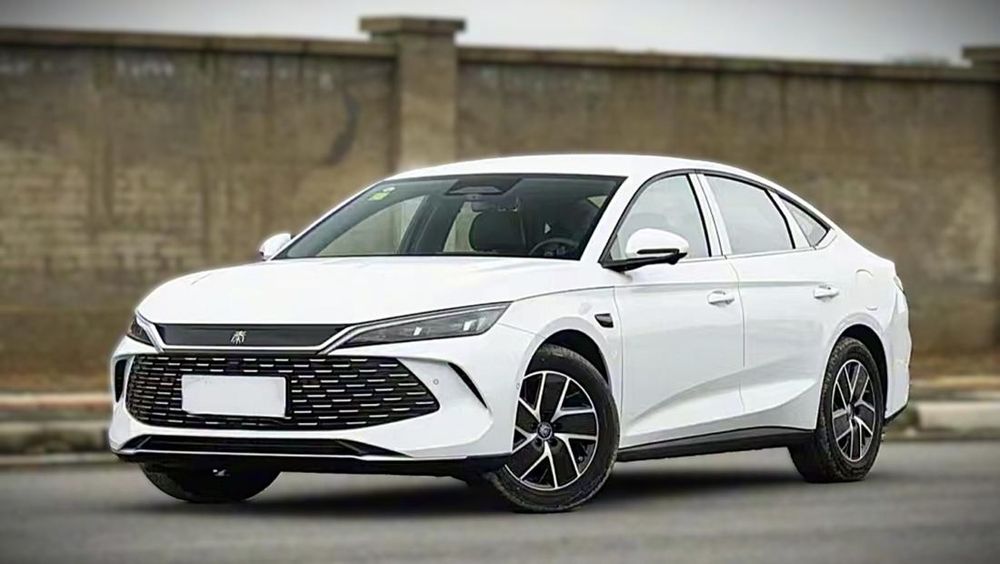 BYD Luncurkan Mobil Hybrid 100 Km/2,7L: Sangat Irit dan Harga Terjangkau