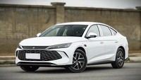 BYD Luncurkan Mobil Hybrid 'Murah', Konsumsi BBM-nya 100 Km/2,7 L BYD Luncurkan Mobil Hybrid 'Murah', Konsumsi BBM-nya 100 Km/2,7 L