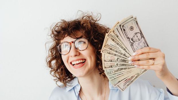 Ramalan zodiak Aries, Taurus, Gemini. Minggu ini saatnya fokus menabung dan meningkatkan keuangan.