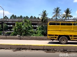 Video: Warga Sebut Jalan Tinggi Sebelah di Jakut Dibiarkan Sejak 2014