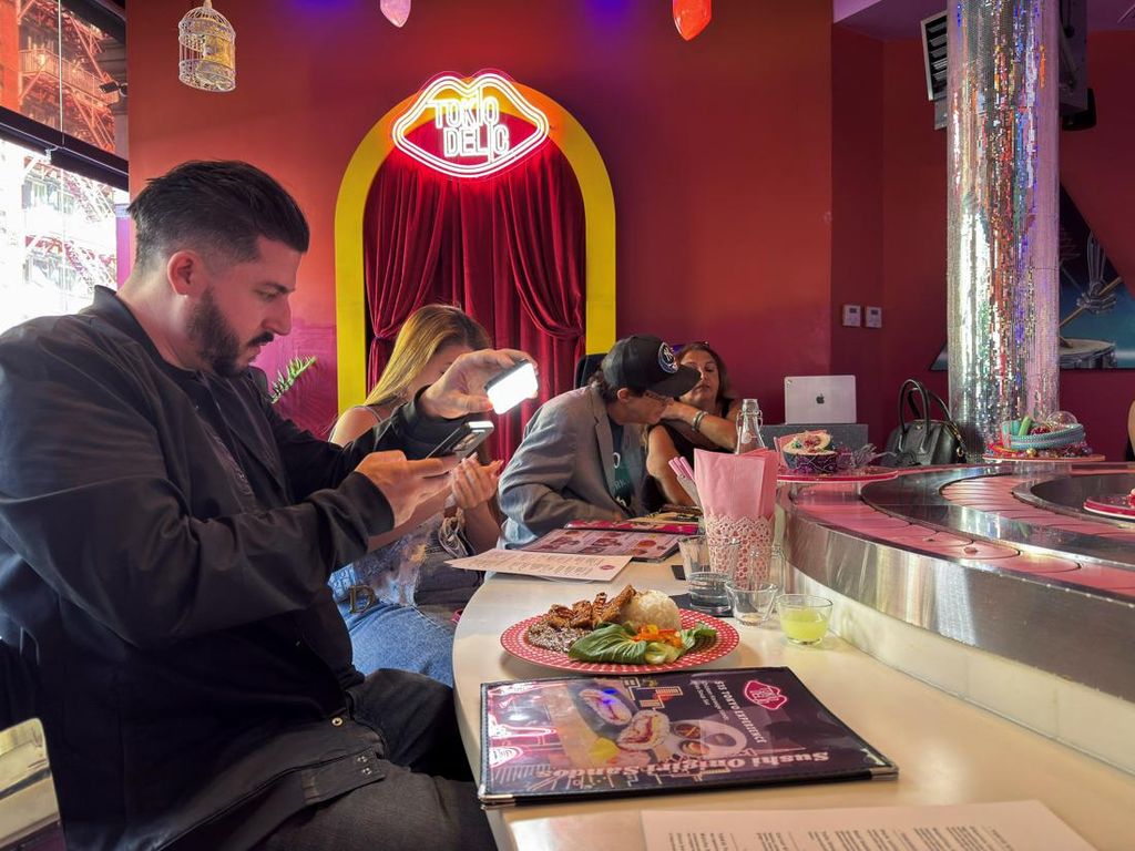 Kafe Tokiodelic Hadirkan Sensasi Kawaii Tokyo di Tengah Gemerlap New York Kafe Tokiodelic Hadirkan Sensasi Kawaii Tokyo di Tengah Gemerlap New York