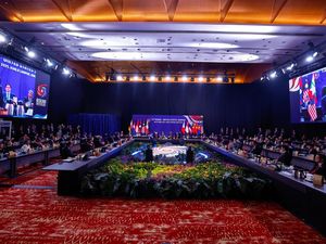 Overtourism Jadi Sorotan Negara KTT ASEAN-India, Dampaknya Negatif Overtourism Jadi Sorotan Negara KTT ASEAN-India, Dampaknya Negatif