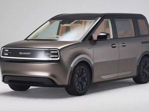 Begini Jadinya kalau Produsen Kulkas Bikin Mobil Listrik Begini Jadinya kalau Produsen Kulkas Bikin Mobil Listrik
