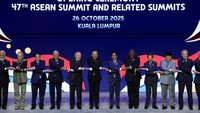Momen Pembukaan KTT ASEAN 2025, Serukan Semangat Persatuan dan Perdamaian Momen Pembukaan KTT ASEAN 2025, Serukan Semangat Persatuan dan Perdamaian