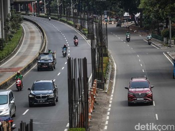 Akhir Perjalanan Tiang Monorel Jakarta