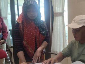 Apes Pedagang Bawang Nganjuk Tertipu Rp 1,5 M Modus Janji Lolos PNS Apes Pedagang Bawang Nganjuk Tertipu Rp 1,5 M Modus Janji Lolos PNS