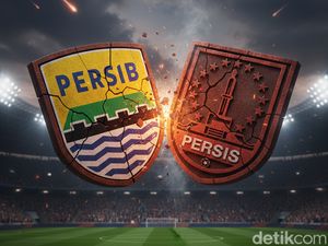 Persis Tertinggal 0-1 dari 10 Pemain Persib di Babak Pertama Persis Tertinggal 0-1 dari 10 Pemain Persib di Babak Pertama