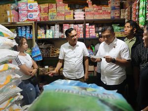 Satgas Pangan Kembali Temukan Penjualan Beras di Atas HET, Pedagang Ditegur Satgas Pangan Kembali Temukan Penjualan Beras di Atas HET, Pedagang Ditegur