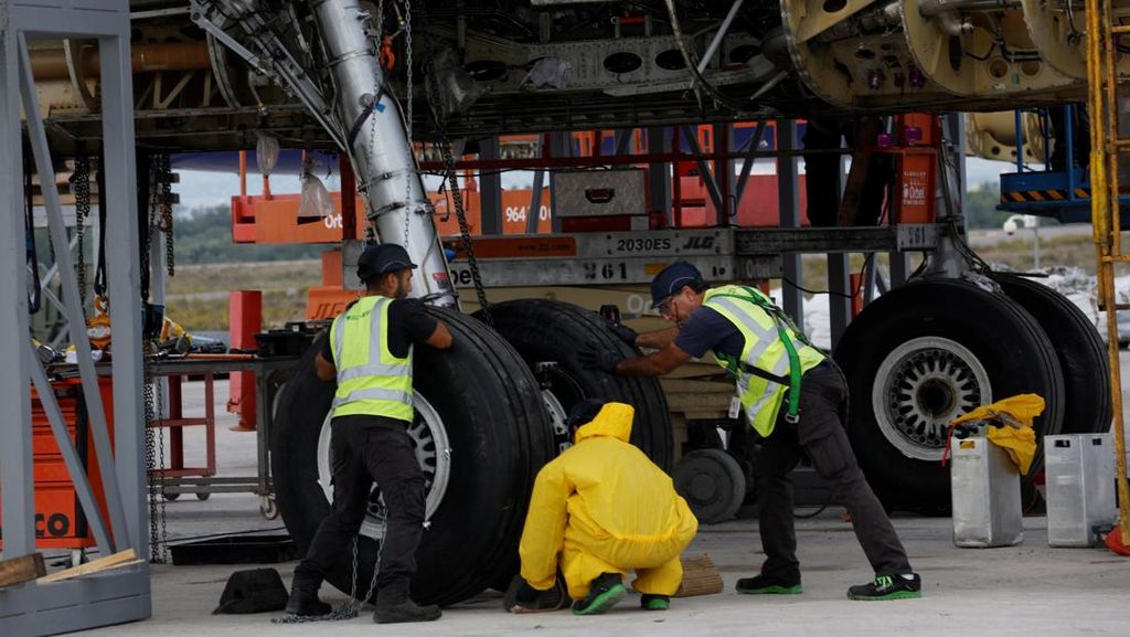 Saat Pesawat Pensiun Jadi Sumber Suku Cadang, Daur Ulang Bernilai Tinggi Saat Pesawat Pensiun Jadi Sumber Suku Cadang, Daur Ulang Bernilai Tinggi