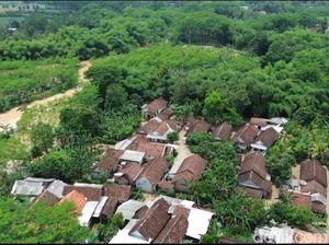 Banjir Luapan Sungai Banter di Lumajang Surut, Warga Bersih-bersih Rumah Banjir Luapan Sungai Banter di Lumajang Surut, Warga Bersih-bersih Rumah