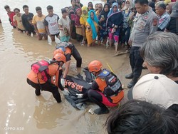Mayat Mrs X Ditemukan Mengapung di Sungai Babeko Bungo Mayat Mrs X Ditemukan Mengapung di Sungai Babeko Bungo